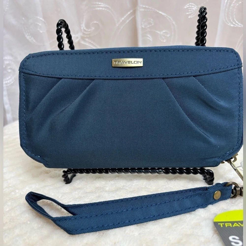 Travelon RFID Blocking Travel Wristlet Wallet